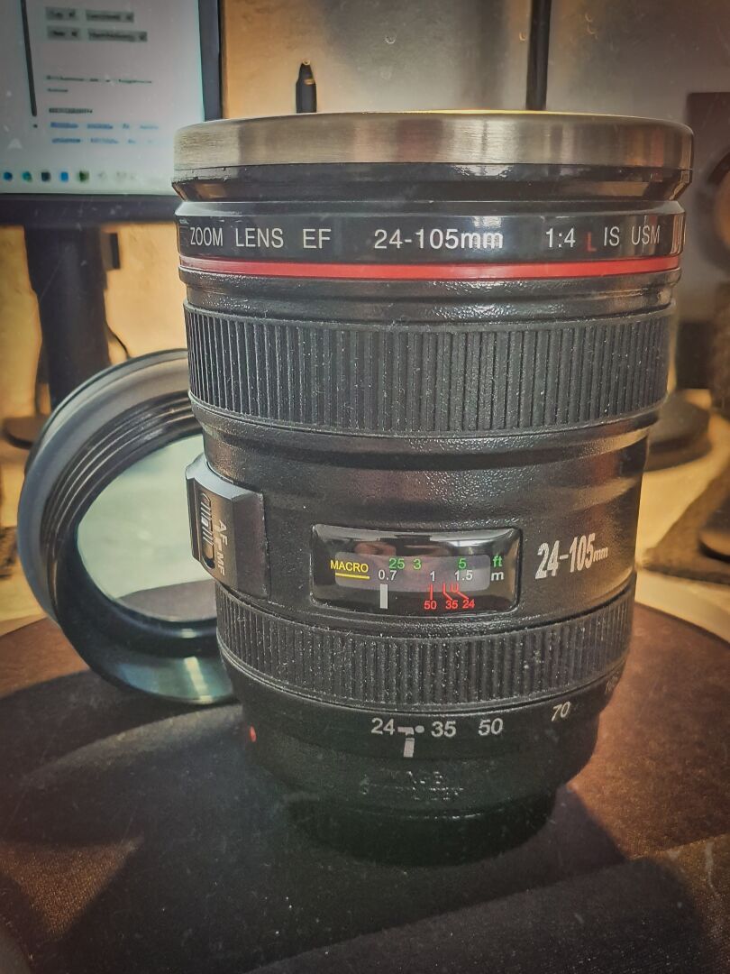 24-105L Objektiv Cup Offen